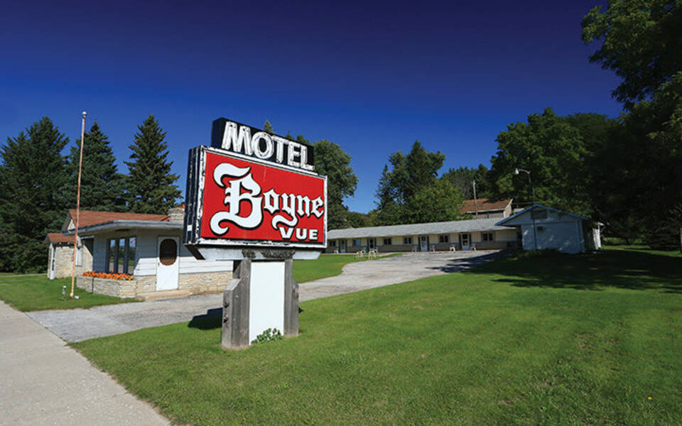 Boyne Vue Motel