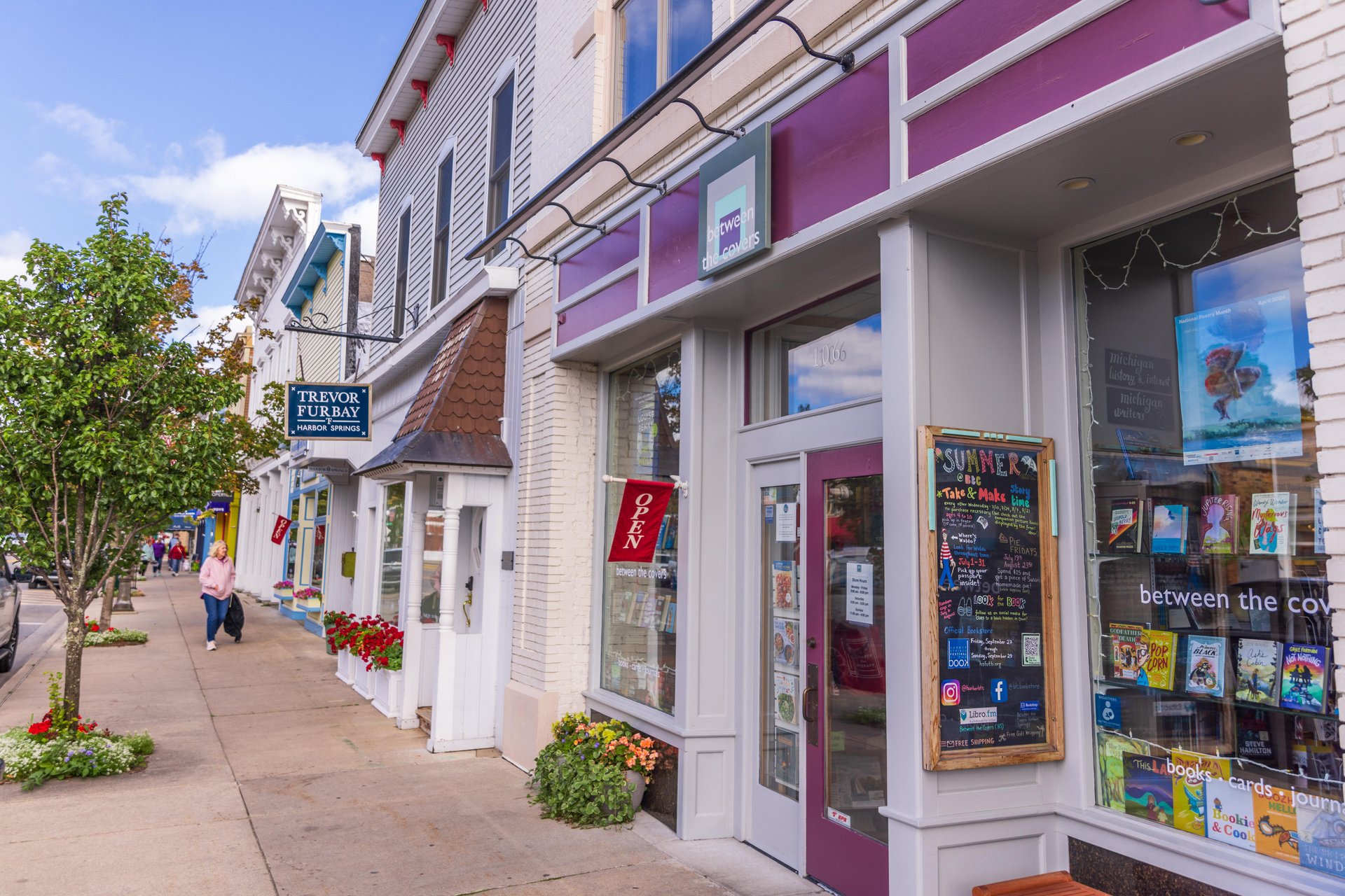 between the covers storefront in summer